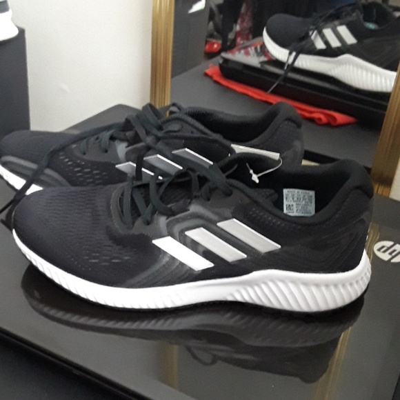 adidas aerobounce 2m